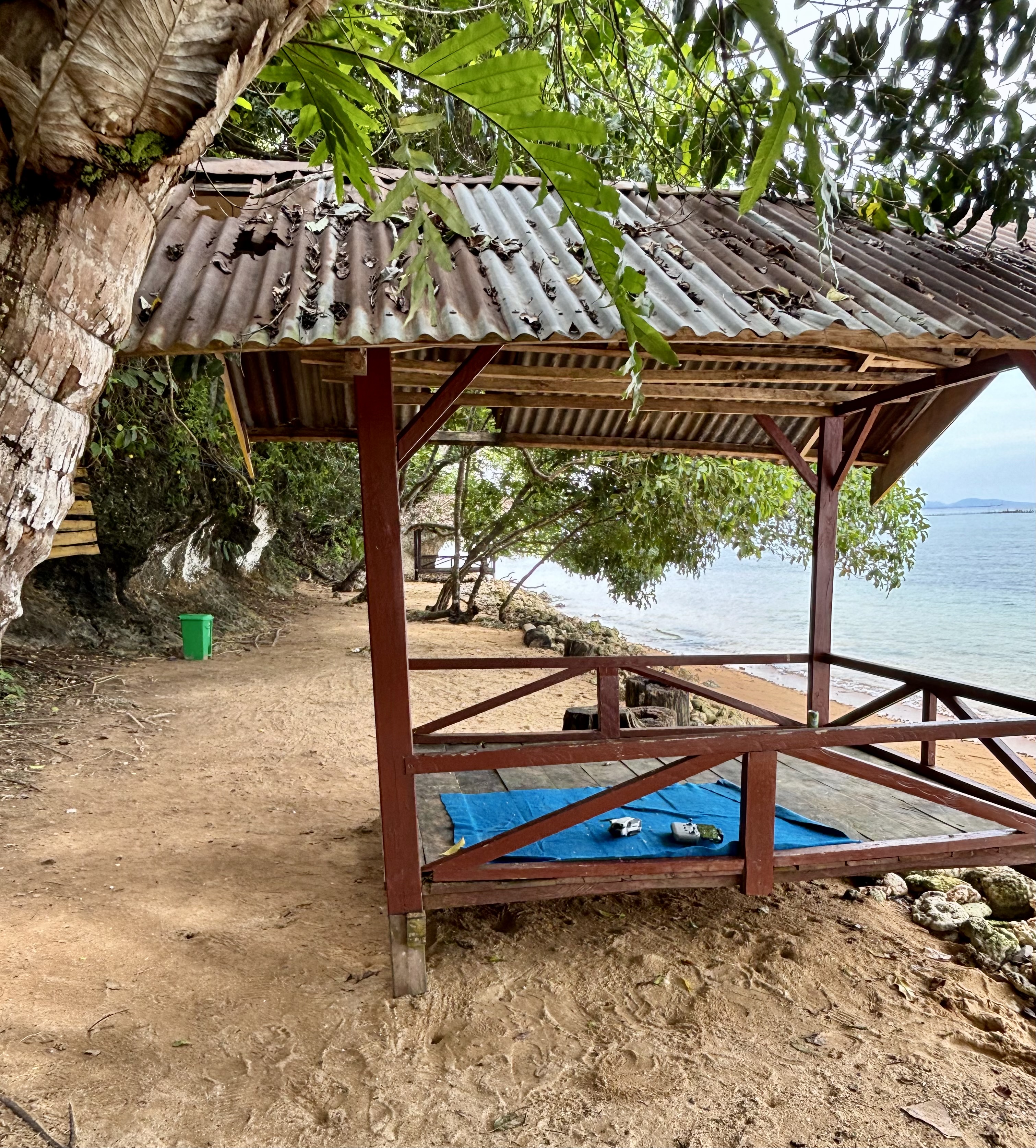 Galeri Pantai Tompa One 