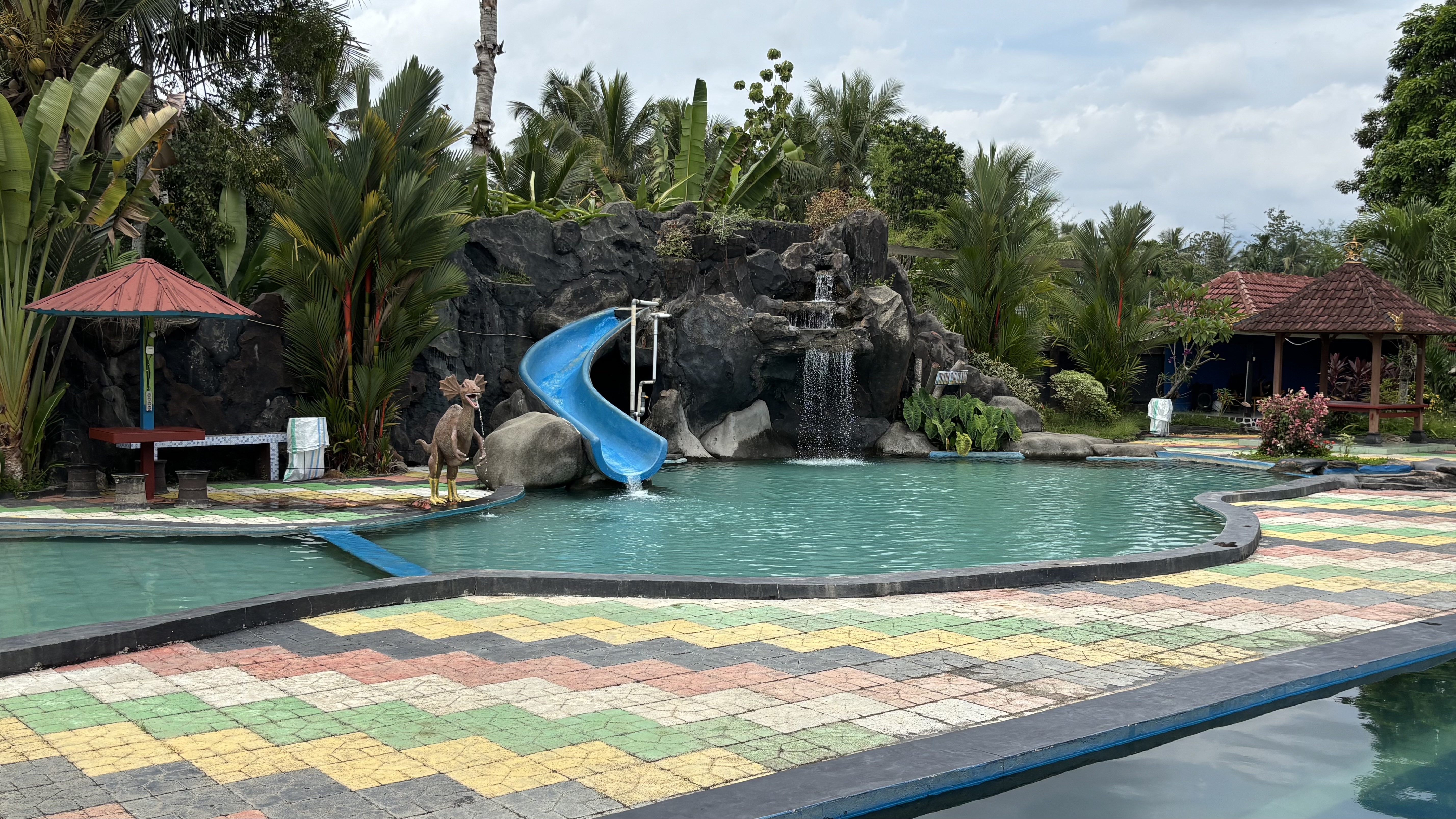 Galeri Permandian Telaga Puri Indah